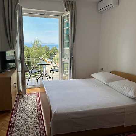 Spacious Family Apartment Near The Beach Makarska Zewnętrze zdjęcie