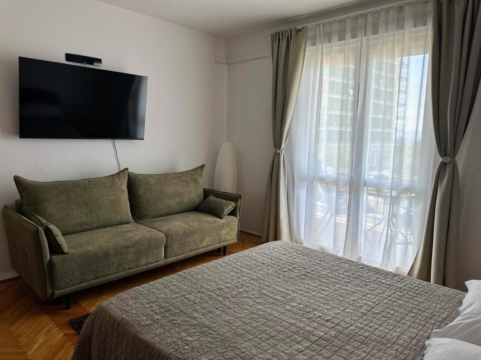 Spacious Family Apartment Near The Beach Makarska Zewnętrze zdjęcie