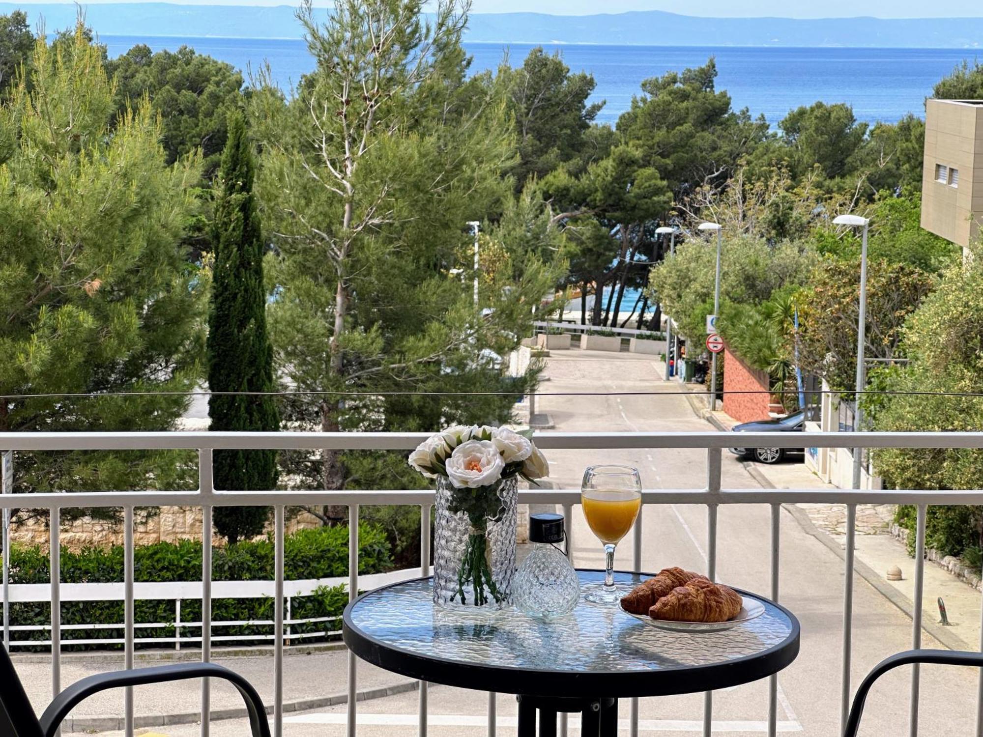 Spacious Family Apartment Near The Beach Makarska Zewnętrze zdjęcie