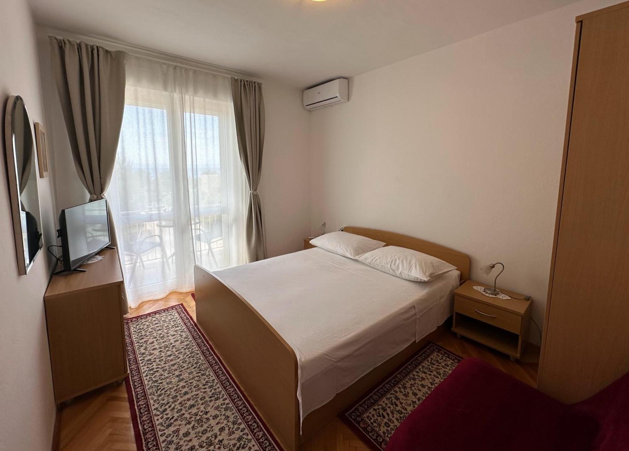 Spacious Family Apartment Near The Beach Makarska Zewnętrze zdjęcie